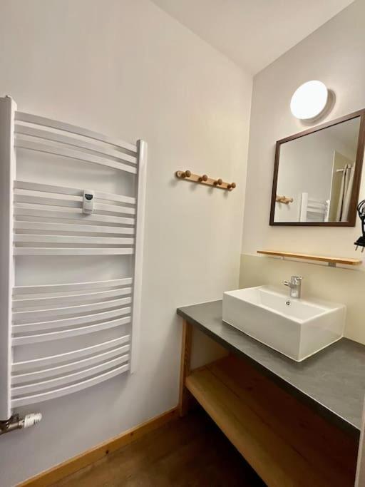 Le Petit Loup, Appartement Neuf Avec Jardin Gerbépal Esterno foto
